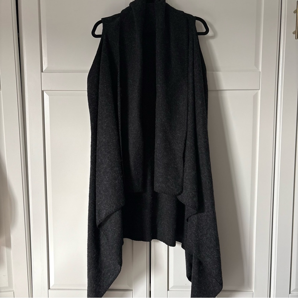Chic Black Women's Poncho